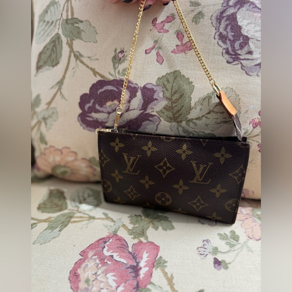 Louis Vuitton Pouch
